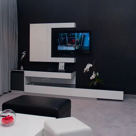 特伦钦马格努斯酒店 酒店