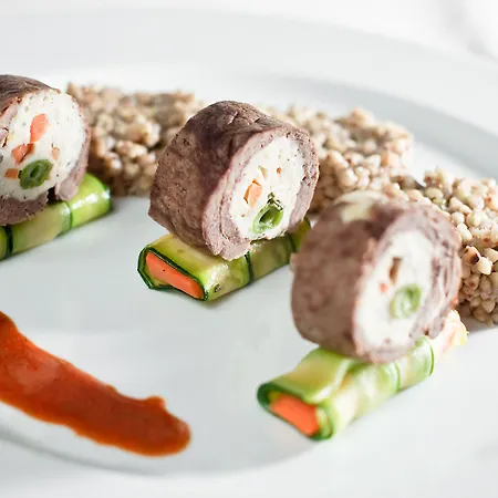 特伦钦马格努斯酒店 4* Trenčín