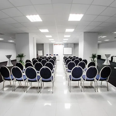 特伦钦马格努斯酒店 酒店