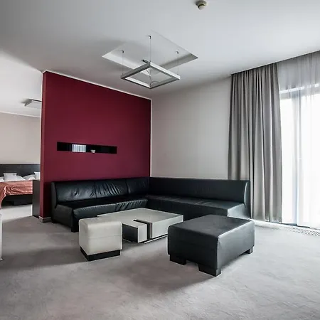 特伦钦马格努斯酒店 4* Trenčín