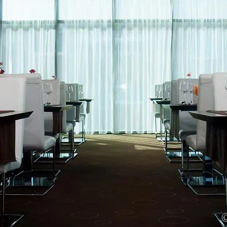 特伦钦马格努斯酒店 酒店