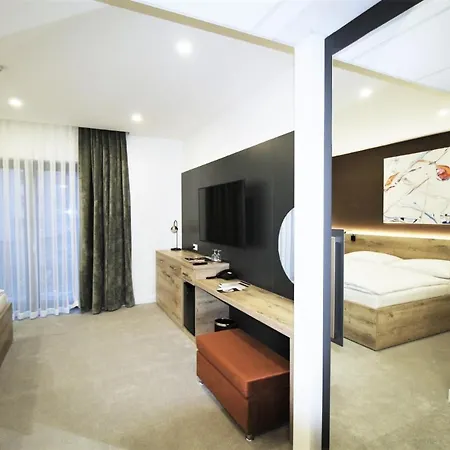 特伦钦马格努斯酒店 Trenčín